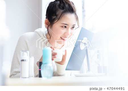 若い女性 ビューティーイメージ 若い女性 ビューティーイメージ 47044491