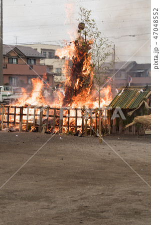 どんど焼き どんど焼き 47048552