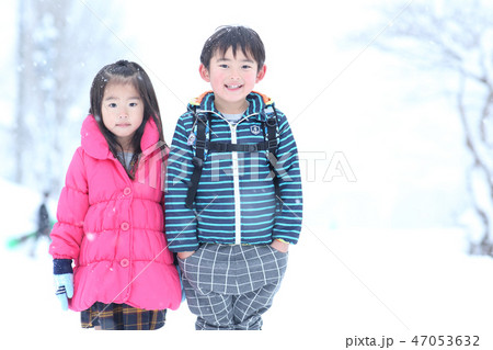 雪と子ども 雪と子ども 47053632