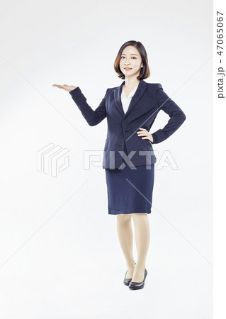 ビジネスウーマン 会社員 新入社員 47065067