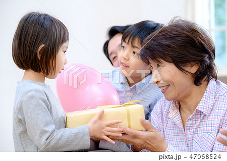 女の子 孫 おばあちゃん プレゼント 女の子 孫 おばあちゃん プレゼント 47068524