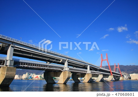 神戸市東灘区住吉浜町と六甲アイランドを結ぶ 六甲大橋 六甲アイランド側から撮影 の写真素材