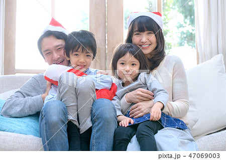 家族　クリスマス 47069003