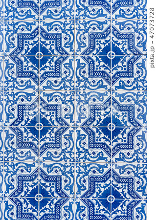 Azulejo, traditional blue-white ornament of houses in Lisbon, Portugal Azulejo, traditional blue-white ornament of houses in Lisbon, Portugal 47073728