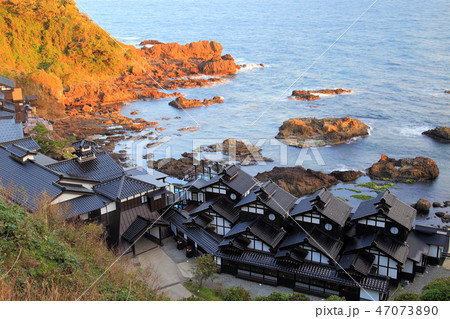 朝日に輝くランプの宿 47073890