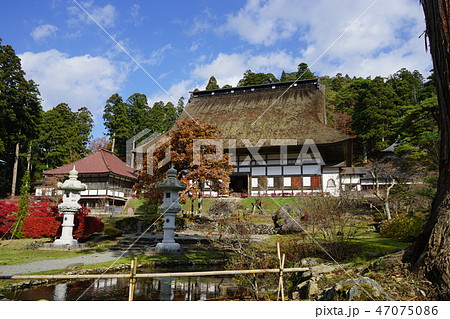 秋の正法寺 47075086