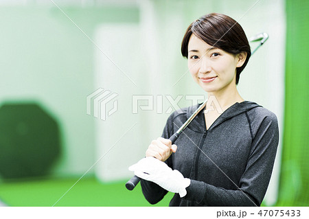 ゴルフ　ゴルフスクール　フィットネス　スポーツジム　女性 47075433