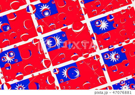 Rain drops full of Tchaj-wan flags 47076881