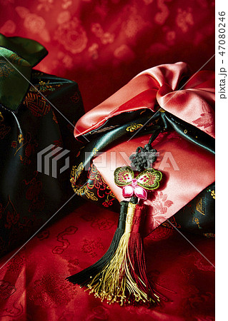 韓国の伝統的な風呂敷包み ポジャギ 正月イメージ 韓国の伝統的な風呂敷包み ポジャギ 正月イメージ 47080246