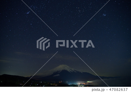 星に願いを　　山中湖からの富士山 47082637