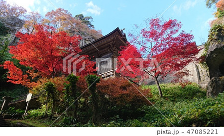山寺 紅葉 47085221