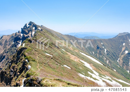 春の谷川岳登山 （一ノ倉岳方面からオキノ耳を望む） 47085543