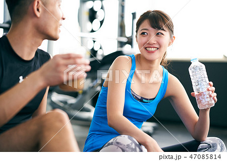 トレーニング　休憩 47085814
