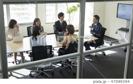ビジネスシーン_会議 47090394