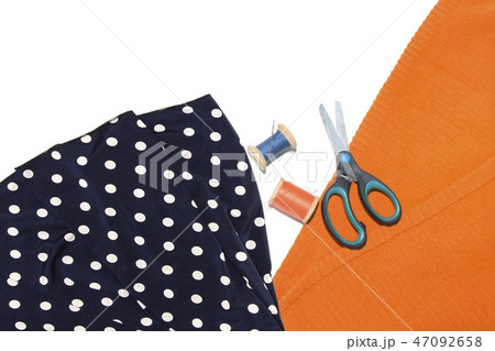 Coil with thread, scissors and ruler Coil with thread, scissors and ruler 47092658