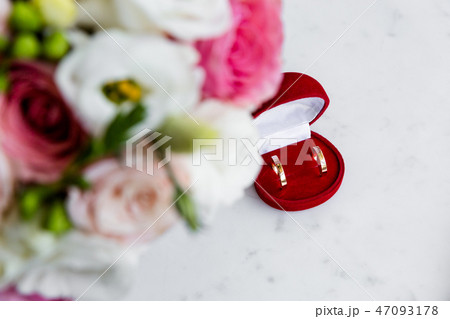 Wedding rings in a box Wedding rings in a box 47093178