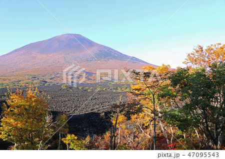 焼走り熔岩流と岩手山 焼走り熔岩流と岩手山 47095543