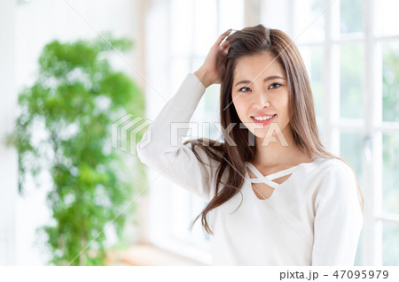 女性 長髪 ポートレートの写真素材 女性 長髪 ポートレートの写真素材