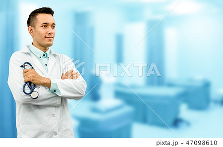 Male doctor standing in the hospital office. 47098610