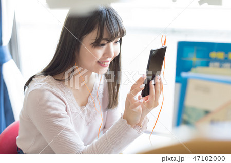 若い女性 47102000