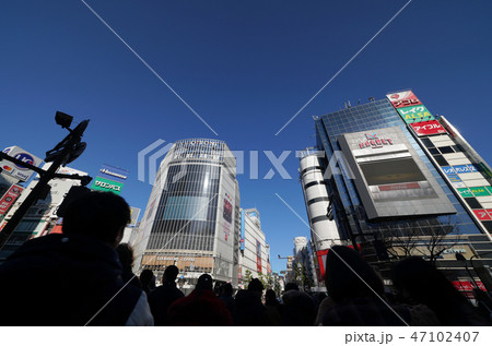 日本の東京都市景観 渋谷スクランブル交差点などを望む。平成最後のお正月=平成31年1月2日撮影 日本の東京都市景観 渋谷スクランブル交差点などを望む。平成最後のお正月=平成31年1月2日撮影 47102407