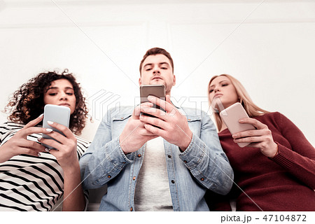 Selective focus of digital devices Selective focus of digital devices 47104872