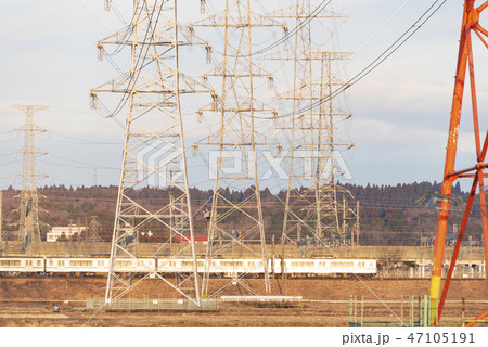 電力 鉄塔 ライフライン 早朝 朝 電力 鉄塔 ライフライン 早朝 朝 47105191