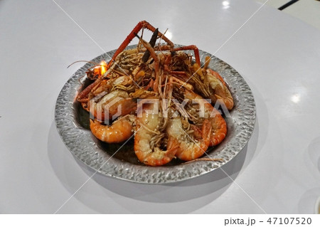 One of Thai gourmet called "Kung Ob Phu Khao Fai" One of Thai gourmet called "Kung Ob Phu Khao Fai" 47107520