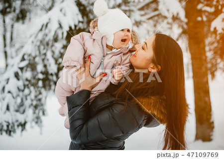 Mother with daughter 47109769