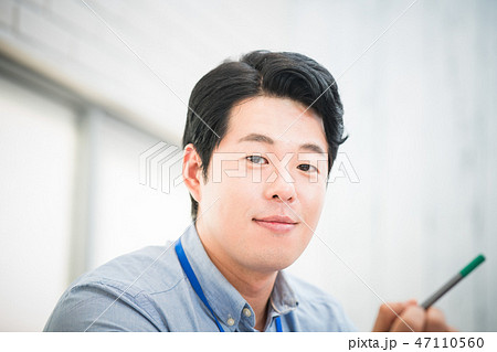 アジア人 笑顔 微笑 47110560