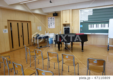 小学校 音楽室の写真素材