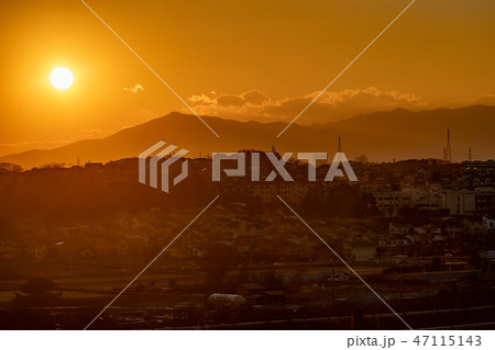 夕焼けの空 47115143