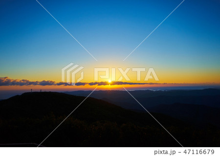 伊勢市_朝熊山山頂からの日の出_No6 伊勢市_朝熊山山頂からの日の出_No6 47116679