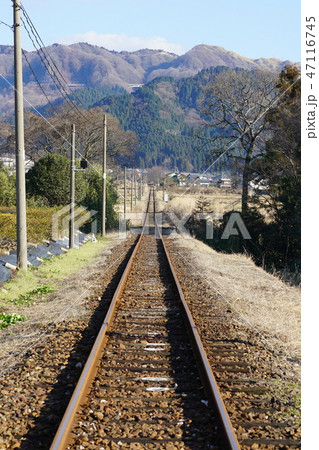 南阿蘇鉄道の見晴台駅から見た軌道　(熊本県阿蘇郡南阿蘇村) 47116745