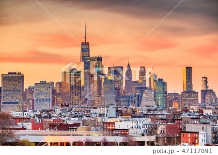 New York, New York, USA Skyline 47117091