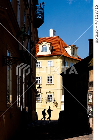 Tourists in the city of Prague in the spring 47118715