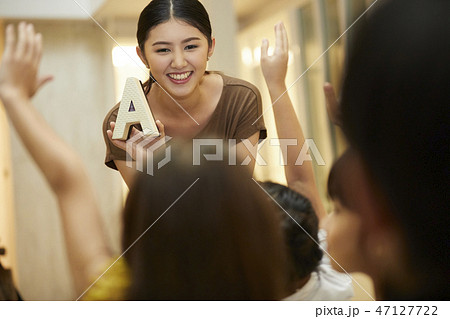 女性　教師　スクールライフ 47127722