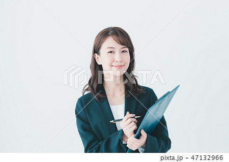 young woman 47132966