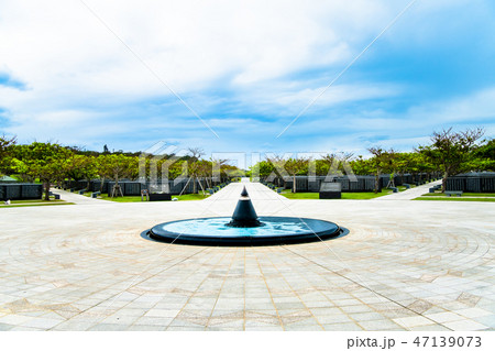 沖縄県 平和祈念公園 平和の火と平和の礎 沖縄県 平和祈念公園 平和の火と平和の礎 47139073