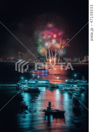 Fireworks international colorful Pattaya beach Fireworks international colorful Pattaya beach 47139333