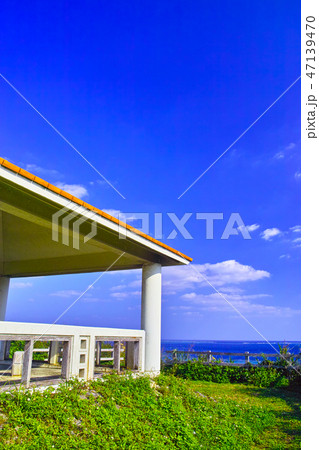 宮古島東海岸。宮原第2水辺公園の東屋 宮古島東海岸。宮原第2水辺公園の東屋 47139470