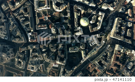 Aerial top down view of the city streets and houses pattern in the centre of Milan, Italy Aerial top down view of the city streets and houses pattern in the centre of Milan, Italy 47141110