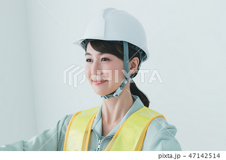 young woman 47142514