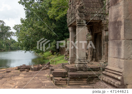 Preah Khan entrance on bank of river 47144621