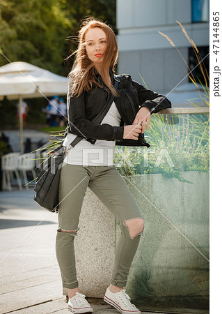 Fashion model outdoor in modern city Fashion model outdoor in modern city 47144865