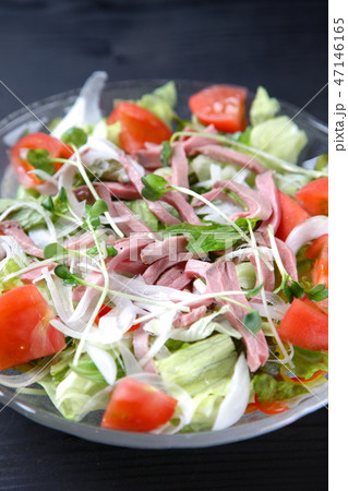 ローストビーフサラダ 47146165