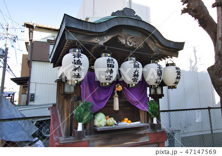 名古屋市：祭礼日の屋根神〔西区菊井1丁目〕 47147569