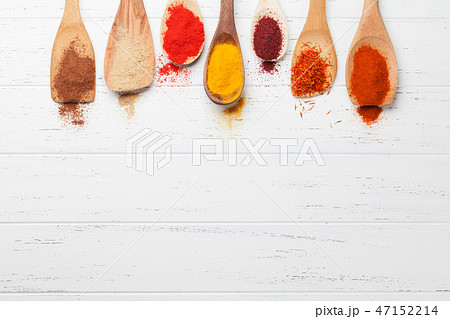 Set of various spices in spoons 47152214