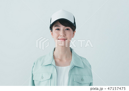 young woman young woman 47157475