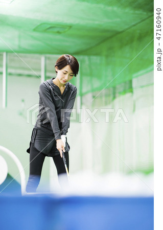 ゴルフ　ゴルフスクール　フィットネス　スポーツジム　女性 47160940